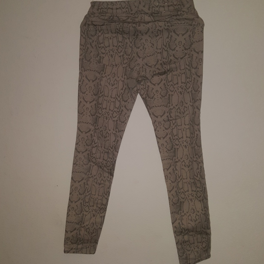 Jeans - Picture 3 of 4
